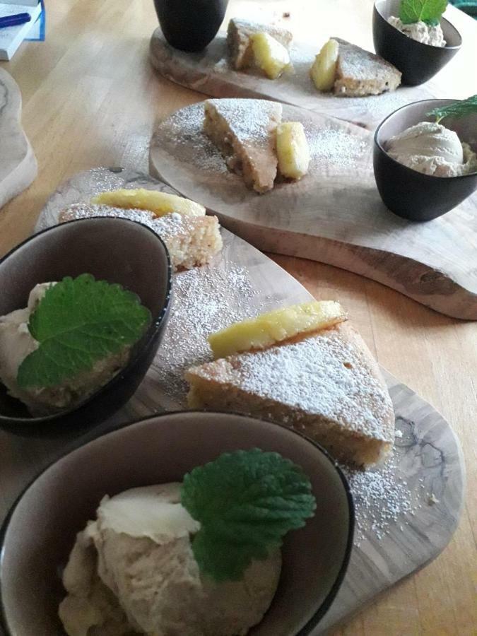 Maas&Mechelen B&B Massage & Wellness Maasmechelen Eksteriør billede